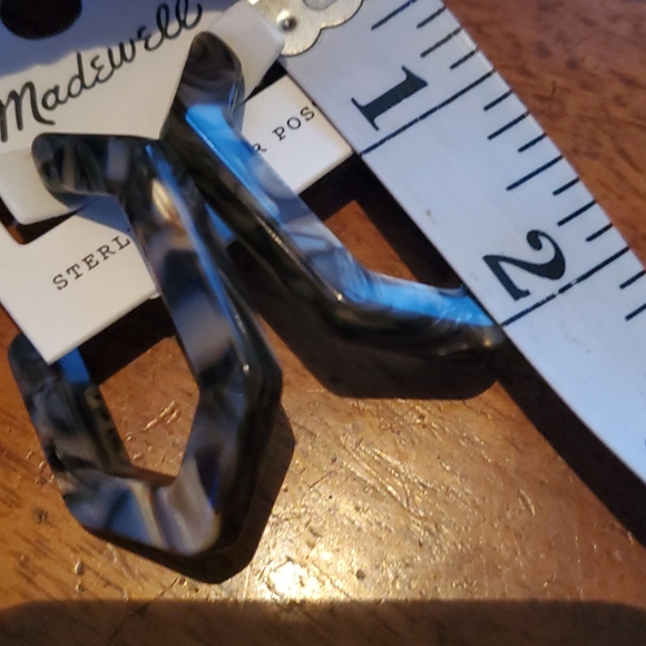 Madewell Oversized Geometric Earrings - Picture 6 of 7